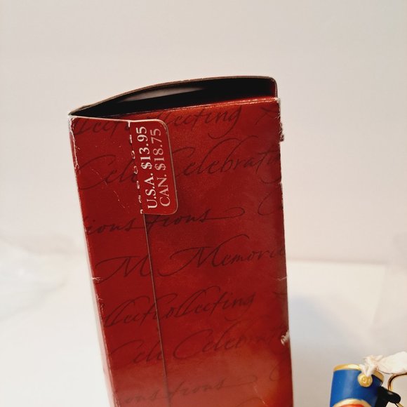 Hallmark Keepsake Ornament - Pluto Plays Triangle Mickey's Holiday Parade 2001 - Picture 3 of 8